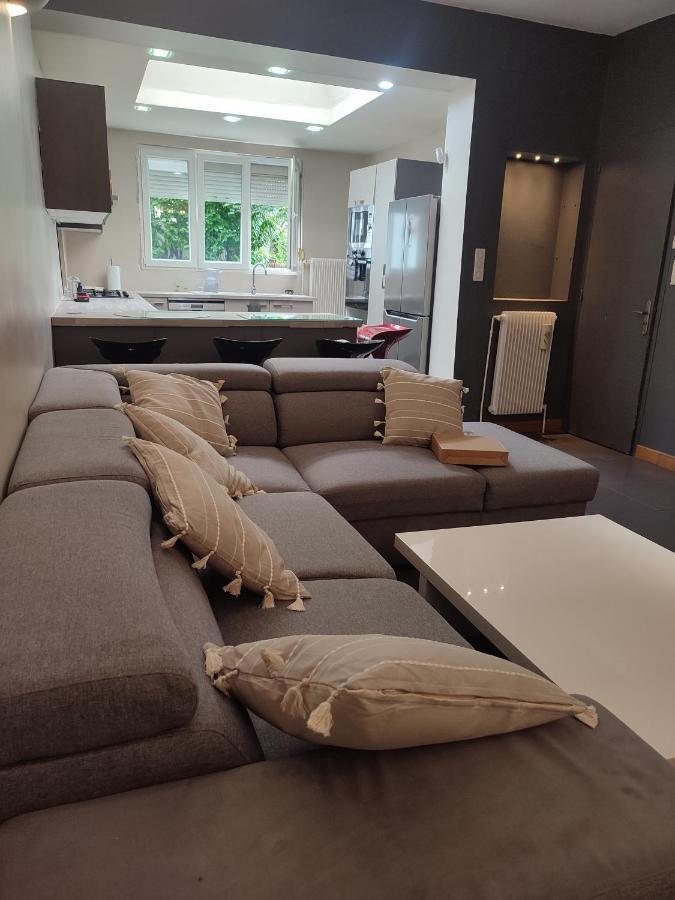 릴 Chambre Prive Dans Une Maison Avec Terrasse Et Jardin Salles De Bain Partagees 아파트 외부 사진